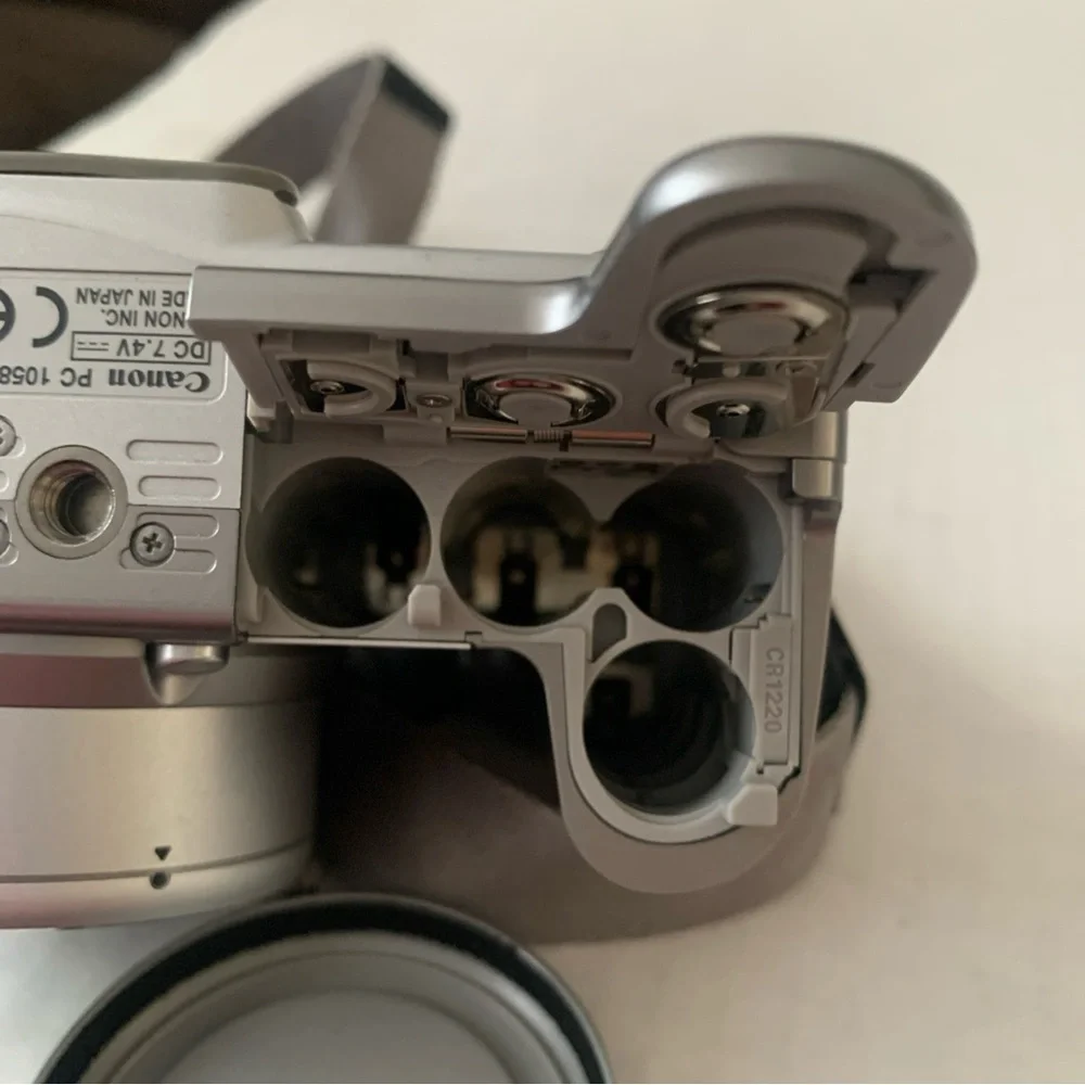 Canon PowerShot S1 IS Silver 3.2MP Digital Camera With CF Card slot UNTESTED